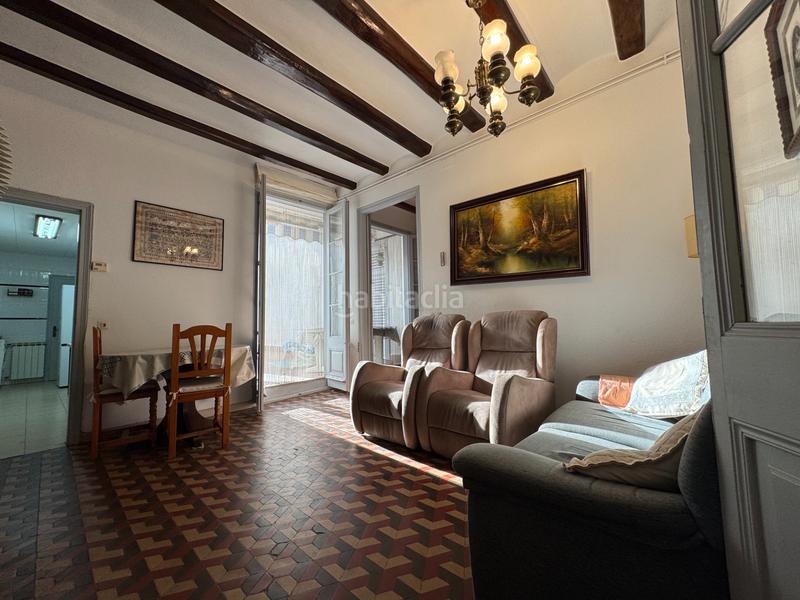 Foto 24180b11-9d45-4b2d-bce3-e83284d7e4fc. Pis amb xemeneia calefacció a Centre Sant Feliu de Guíxols