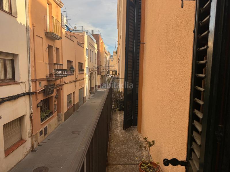 Foto 7a672eb0-2340-42fc-95bb-f9ea63e47190. Pis amb xemeneia calefacció a Centre Sant Feliu de Guíxols