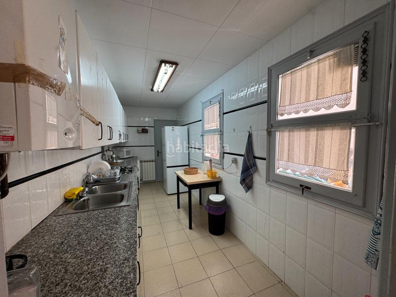 Foto 90966c13-e2f3-4afb-a89e-9a0e2812d3e0. Pis amb xemeneia calefacció a Centre Sant Feliu de Guíxols