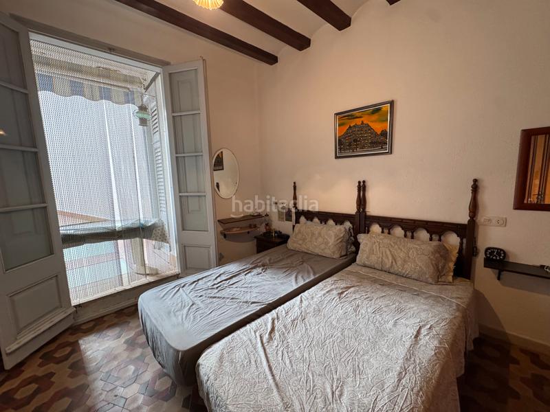 Foto 9eaa0983-d587-478d-b2b5-42f0a4dc9d68. Pis amb xemeneia calefacció a Centre Sant Feliu de Guíxols