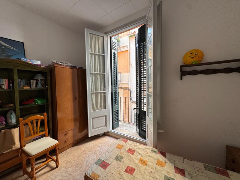 Foto cabc2ea1-d309-4119-8fea-757a6b905786. Pis amb xemeneia calefacció a Centre Sant Feliu de Guíxols