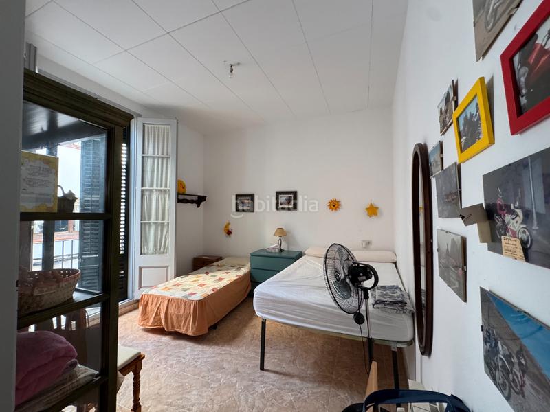 Foto ea4314ec-8488-41e9-b63d-eac420bd85bb. Pis amb xemeneia calefacció a Centre Sant Feliu de Guíxols