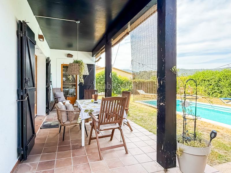 Foto fdca1ded-3962-4b38-b48e-2f1d2f45d26b. Chalet with fireplace heating parking pool in Mas Pere-Río de Oro Calonge