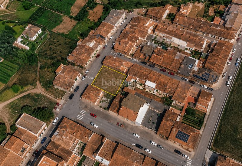 Foto b3a245b8-38c4-4d7a-8583-5c6377f7d095. Terreny residencial a Llagostera