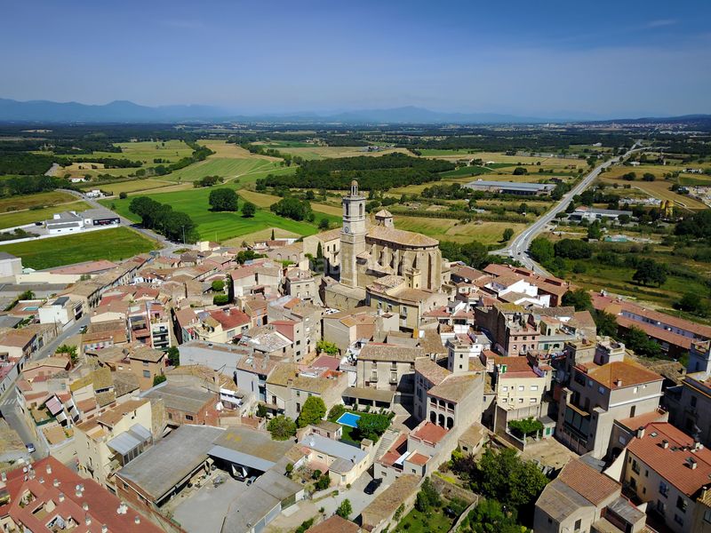 Foto cb714d94-fa33-4988-83df-74c6523de9d9. Terreny residencial a Llagostera