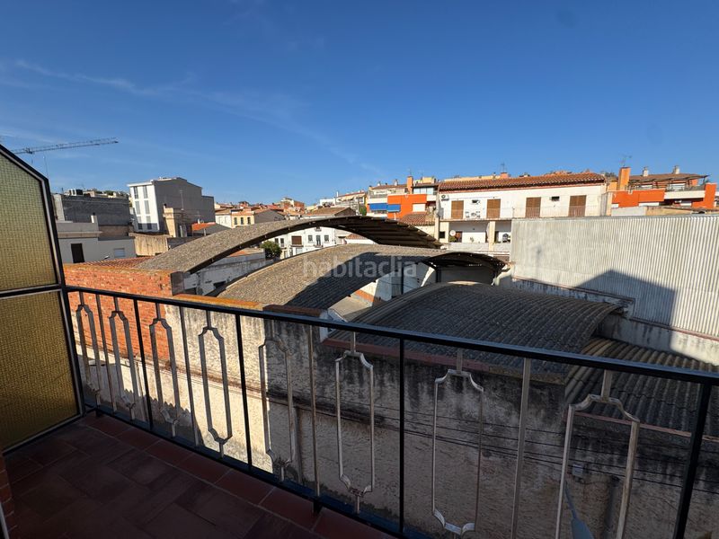 Foto d4785e62-0c9a-4351-9524-adeba0181575. Pis amb xemeneia calefacció a Eixample Sant Feliu de Guíxols