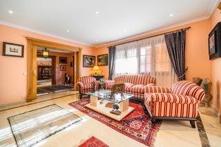 Chalet en Montealina. Chalet con 5 habitaciones con parking, piscina, calefaccin y ai