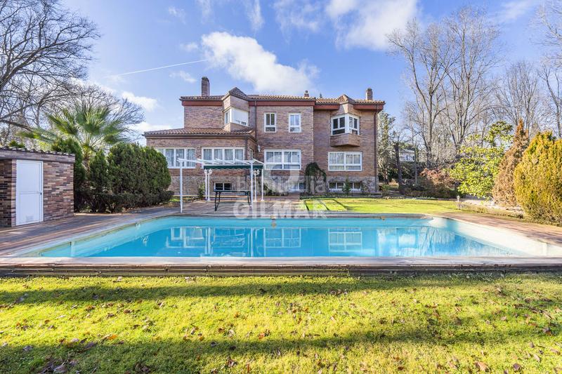 Foto 8b93e489-9f99-4fc2-ac2c-51a7781777d7. Chalet mit heizung parking pool in Pueblo Pozuelo de Alarcón