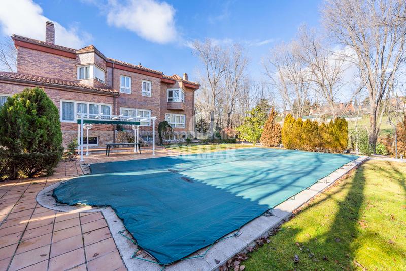 Foto d0eb1957-435a-47eb-af73-70706b527372. Chalet mit heizung parking pool in Pueblo Pozuelo de Alarcón