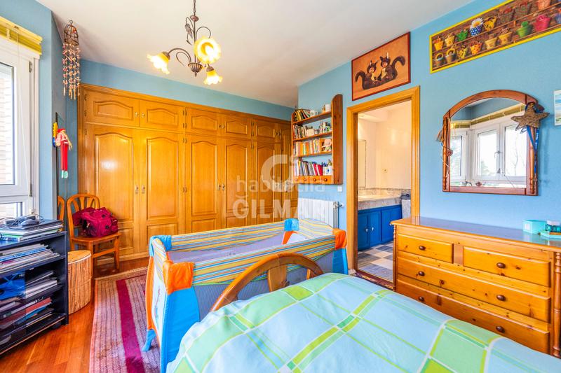 Foto fbc02b09-c964-4f0a-9f36-d1089c388695. Chalet mit heizung parking pool in Pueblo Pozuelo de Alarcón