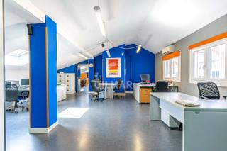 Oficina a Pueblo. Esta amplia y confortable oficina en venta en pozuelo de alarcón