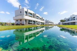 Pis a Prado de Somosaguas. Estamos encantados de presentarte esta exclusiva vivienda en la