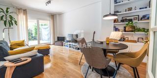 Ground floor in Prado de Somosaguas. Ubicado en pozuelo de alarcón, este impresionante bajo con jardí