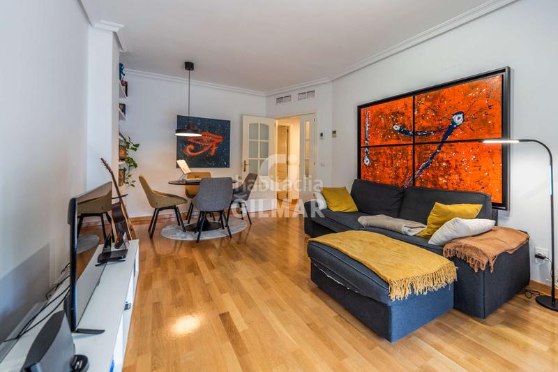 Foto b83d2819-d49d-451e-92e5-d73956e6fdb1. Planta baja ubicado , este impresionante bajo con jardín se encuentra en una urbanización residencial cerrada que garanti en Pozuelo de Alarcón