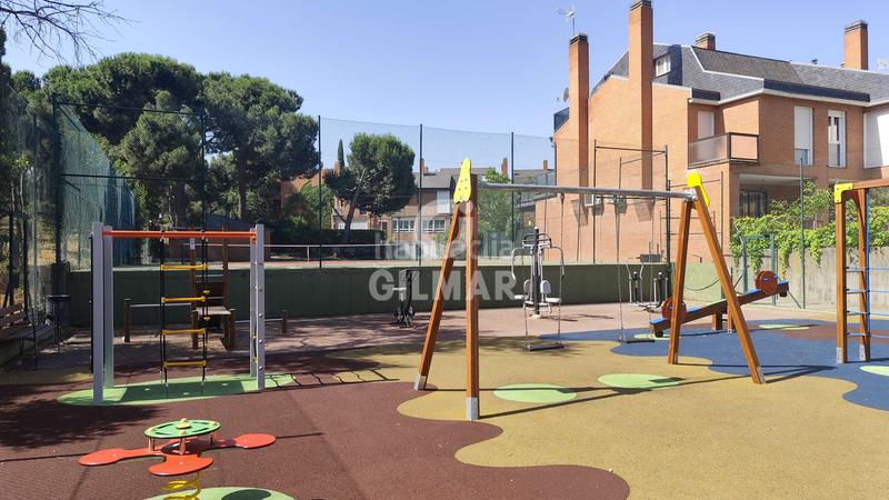 Foto 3c13a0f0-d73a-4768-bd8c-5f767c0dba75. Reihenhaus mit heizung parking pool in Somosaguas Pozuelo de Alarcón