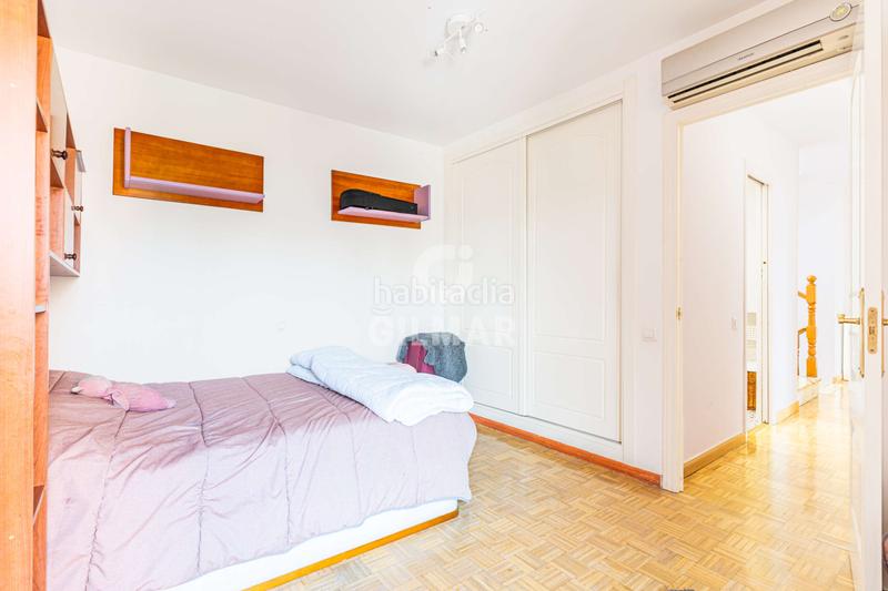 Foto 4ac5cfc5-7cbb-49a8-bb26-b2dbceb26ab6. Reihenhaus mit heizung parking pool in Somosaguas Pozuelo de Alarcón