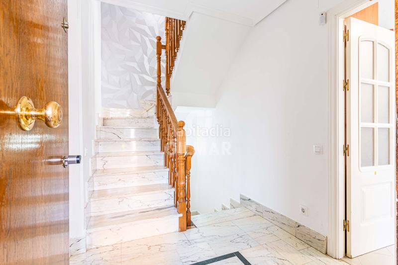 Foto 7b5142b8-bb38-489c-b942-e0ba598fd49a. Reihenhaus mit heizung parking pool in Somosaguas Pozuelo de Alarcón