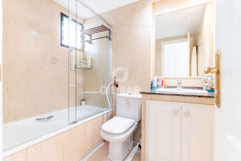 Foto a57aebd8-ec48-4759-9b5f-ca0a7b3d72e2. Reihenhaus mit heizung parking pool in Somosaguas Pozuelo de Alarcón