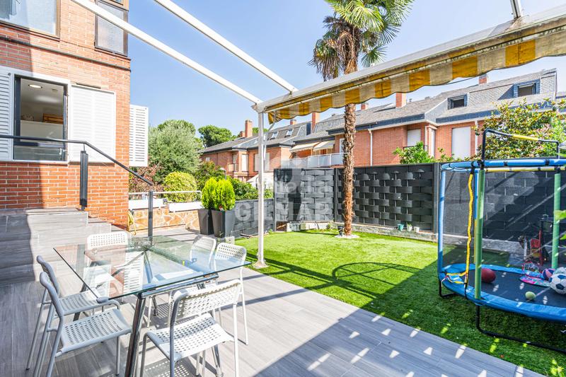 Foto e56d5471-1664-4c3a-9981-b0093ce12a94. Reihenhaus mit heizung parking pool in Somosaguas Pozuelo de Alarcón