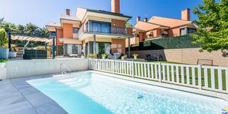 Chalet in Pueblo. En la prestigiosa zona residencial de la pinada de pozuelo de al