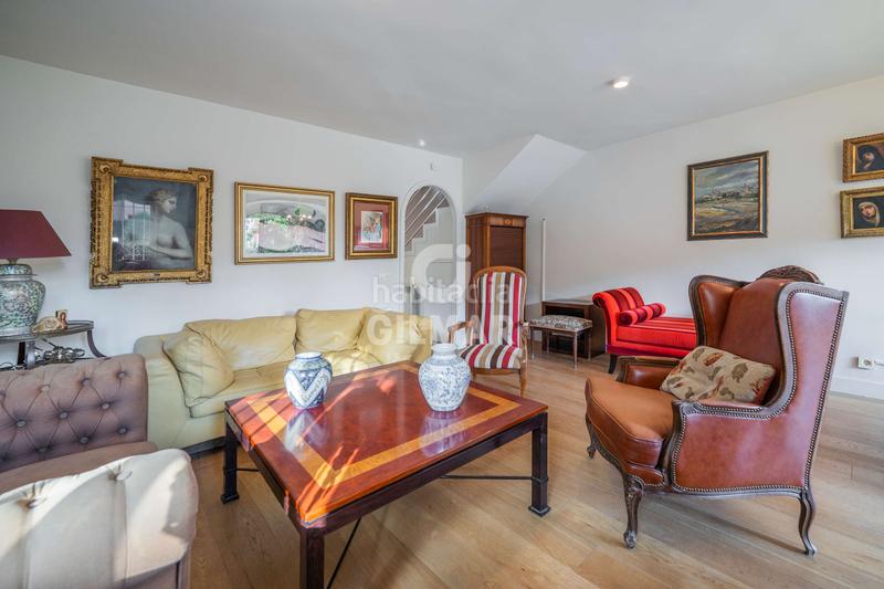 Foto 00a200d0-f1d4-4da8-83c4-8a77bcfc42bb. Casa adossada amb calefacció aparcament piscina a Pozuelo de Alarcón