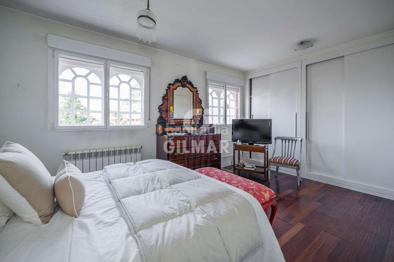 Foto 087ae799-4d50-4ec8-b264-065aad5598ef. Casa adossada amb calefacció aparcament piscina a Pozuelo de Alarcón