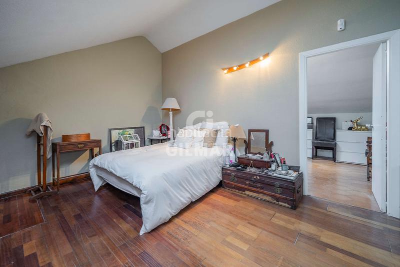 Foto 1675636f-d708-41b8-9593-89e798578c80. Casa adossada amb calefacció aparcament piscina a Pozuelo de Alarcón