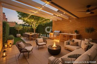 Maison jumelée à Avenida Europa. Oportunidad! se presenta este chalet con reforma a estrenar. gra