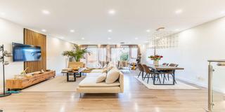 Maison jumelée à Avenida Europa. Pareado con vistas a la sierra en avenida de europaponemos a su