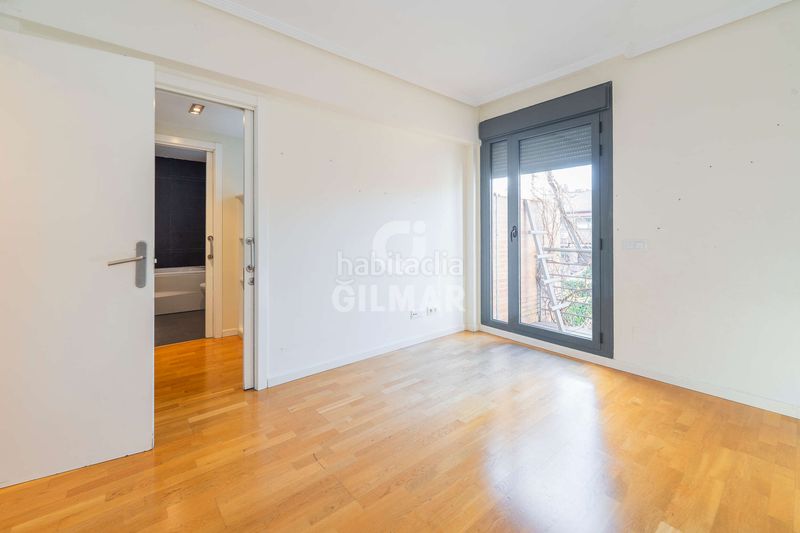 Casa adosada en una de las zonas residenciales más demandadas de Aravaca, el barrial, se vende este chalet adosado de líneas modernas y una lum en Madrid - Imagen 17