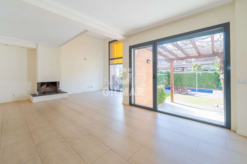 Casa adosada en una de las zonas residenciales más demandadas de Aravaca, el barrial, se vende este chalet adosado de líneas modernas y una lum en Madrid - Imagen 4