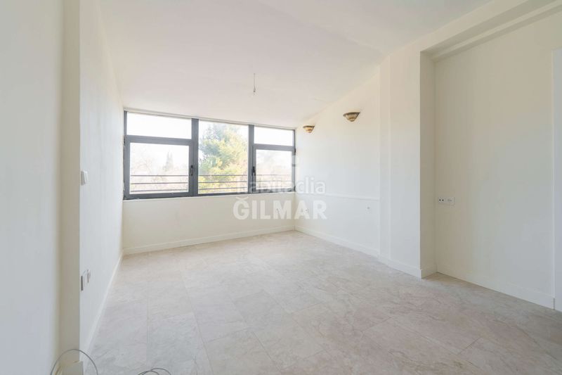 Casa adosada en una de las zonas residenciales más demandadas de Aravaca, el barrial, se vende este chalet adosado de líneas modernas y una lum en Madrid - Imagen 19