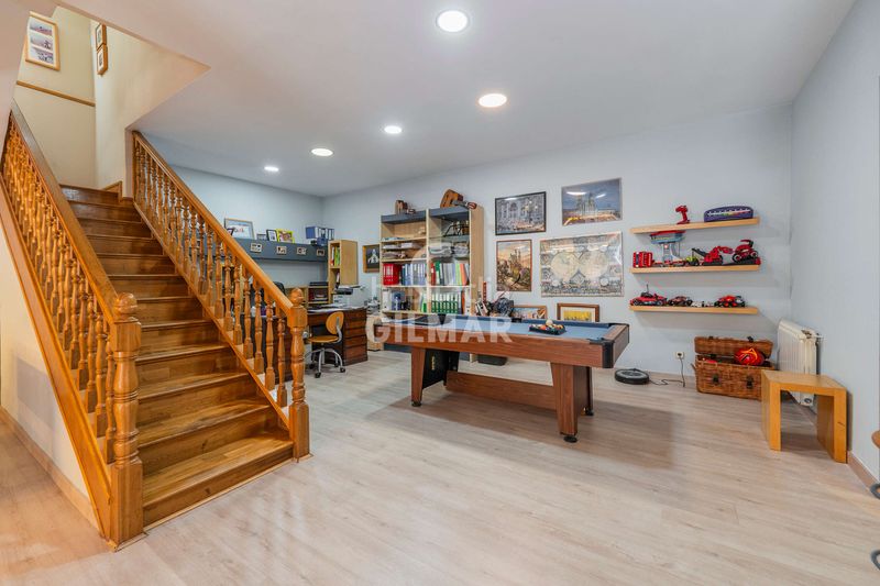 Casa pareada ubicado en la prestigiosa zona de Aravaca, junto a la colonia diplomáticos, este exclusivo chalet pareado de 350 m construidos se en Madrid - Imagen 28