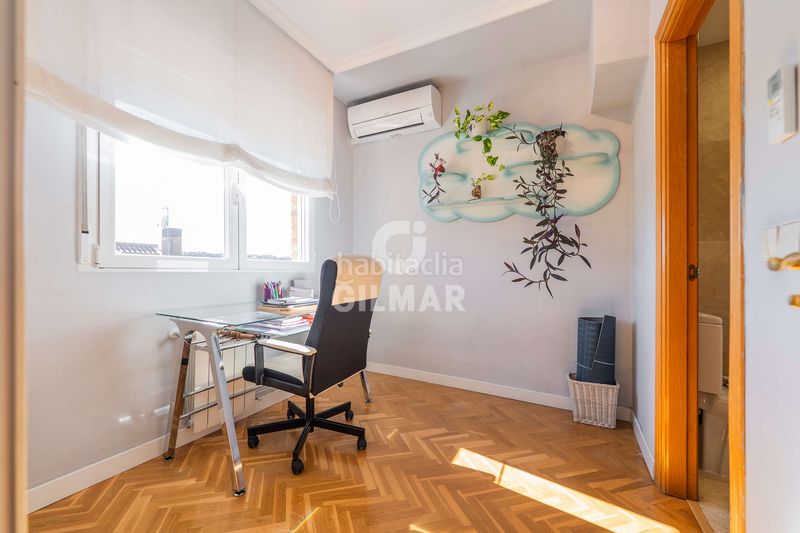 Casa pareada ubicado en la prestigiosa zona de Aravaca, junto a la colonia diplomáticos, este exclusivo chalet pareado de 350 m construidos se en Madrid - Imagen 25