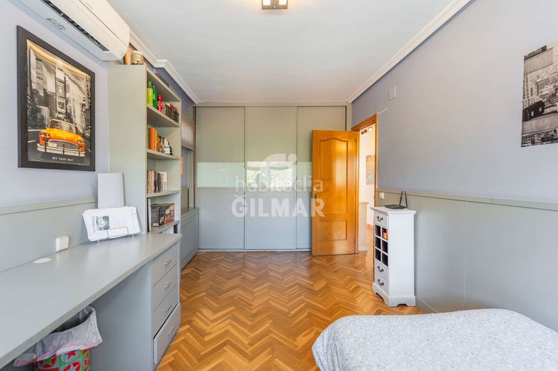 Casa pareada ubicado en la prestigiosa zona de Aravaca, junto a la colonia diplomáticos, este exclusivo chalet pareado de 350 m construidos se en Madrid - Imagen 22