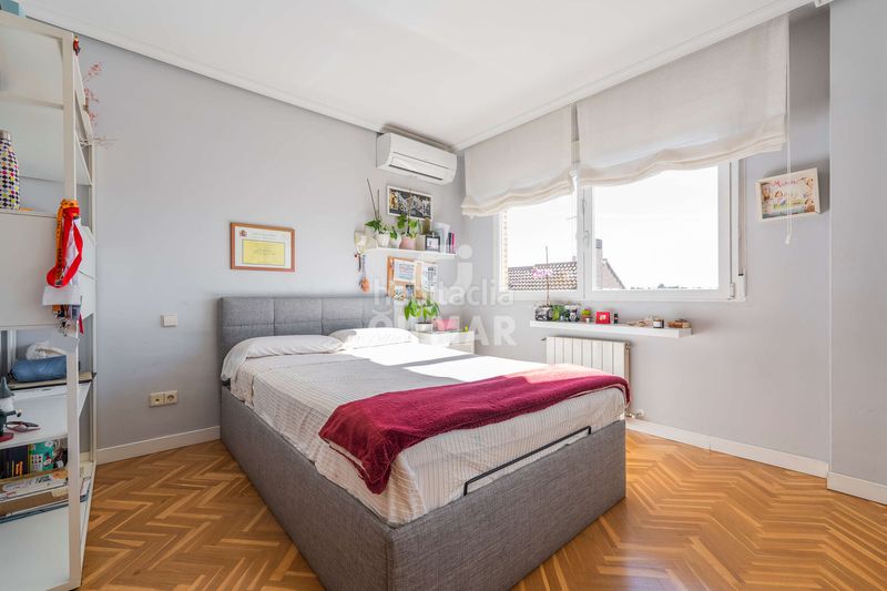 Casa pareada ubicado en la prestigiosa zona de Aravaca, junto a la colonia diplomáticos, este exclusivo chalet pareado de 350 m construidos se en Madrid - Imagen 18