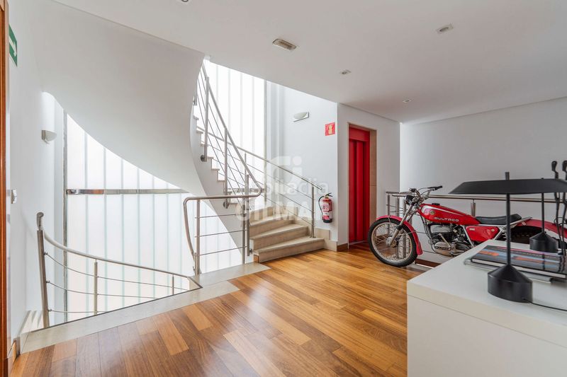 Chalet descubre una joya arquitectónica en la exclusiva urbanización la florida, ubicada en el prestigioso distrito de moncloaaravaca, ma en Madrid - Imagen 20