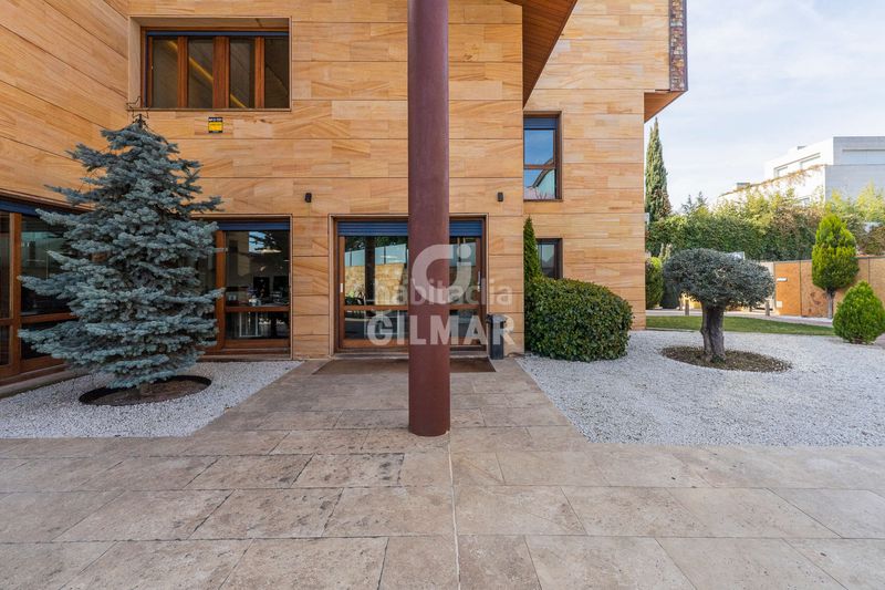 Chalet descubre una joya arquitectónica en la exclusiva urbanización la florida, ubicada en el prestigioso distrito de moncloaaravaca, ma en Madrid - Imagen 5