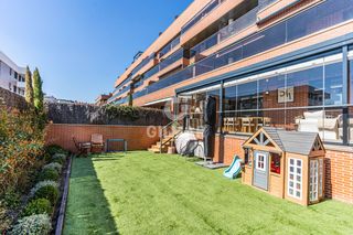 Planta baja en Prado de Somosaguas. En el prestigioso barrio de quirón, en pozuelo de alarcón, se en