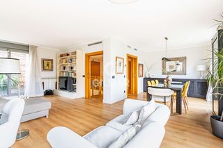 Dúplex a Aravaca. Situado en el prestigioso barrio de aravaca, dentro del exclusiv
