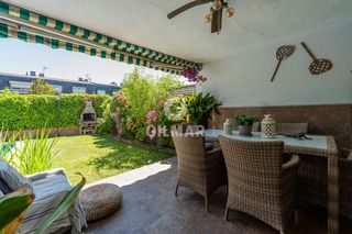 Casa adossada a Norte. Te presentamos una oportunidad única un magnífico chalet adosado