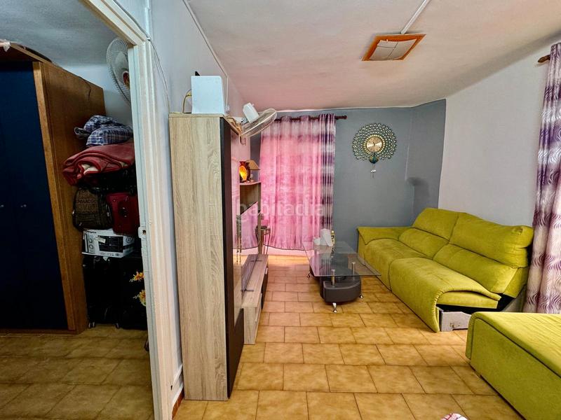 Foto 19dffe61-c4eb-49c0-b41e-dd294e2f55e9. Piso ocasión única por precio y zona! piso en una de las mejores calles del Raval c/ espalter a poco minutos del metro. en Barcelona