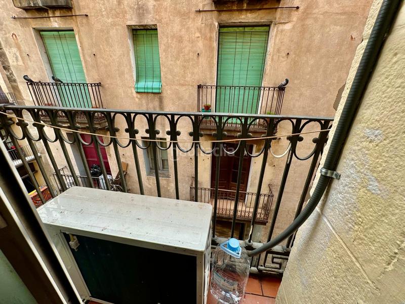 Foto 1a3b277f-ef71-4793-8732-98a8d28ab40e. Piso ocasión única por precio y zona! piso en una de las mejores calles del Raval c/ espalter a poco minutos del metro. en Barcelona