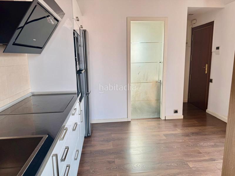 Foto 03fb7f16-0c6b-4dc4-82c1-e2b00ac0e990. Àtic a Sants Barcelona