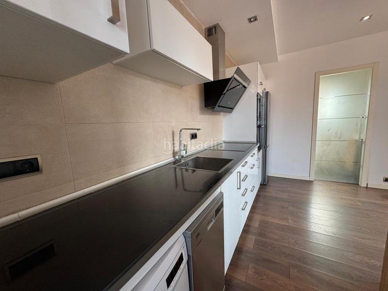 Foto 892940d8-efaf-46e9-8603-1ad7f5cf353e. Àtic a Sants Barcelona