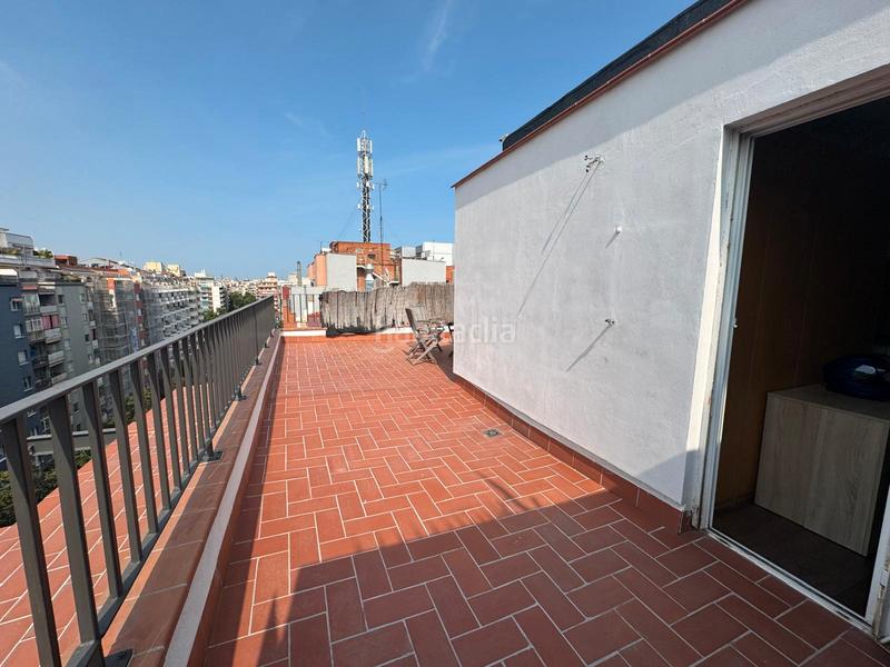 Foto 8de9350f-ee17-4696-a3d3-b14b20cbef64. Àtic a Sants Barcelona