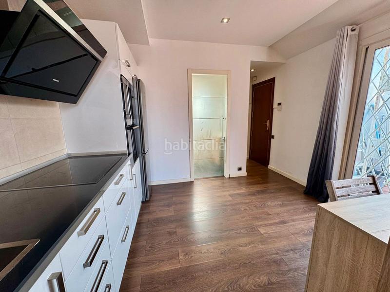 Foto f09b03fa-60c0-4c2c-84dc-56de78280fab. Àtic a Sants Barcelona