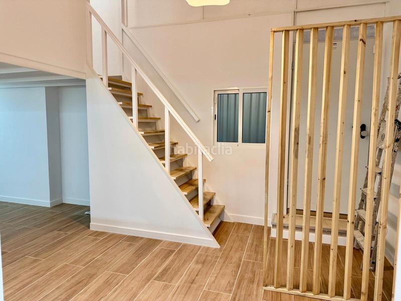 Foto 33bc67e2-614d-453f-8147-378f570d98a2. Piano terra con riscaldamento in La Marina del Port Barcelona