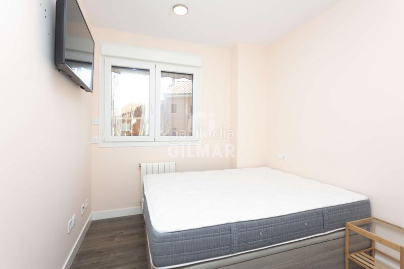 Foto 00f045c1-5bf0-4d34-a7e1-f3c225db0d5c. Etagenwohnung mit heizung parking pool in Valdezarza Madrid