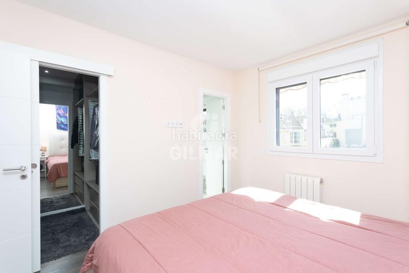 Foto 7c0aab8c-a1a3-4ab2-91c2-95b36114c57f. Etagenwohnung mit heizung parking pool in Valdezarza Madrid